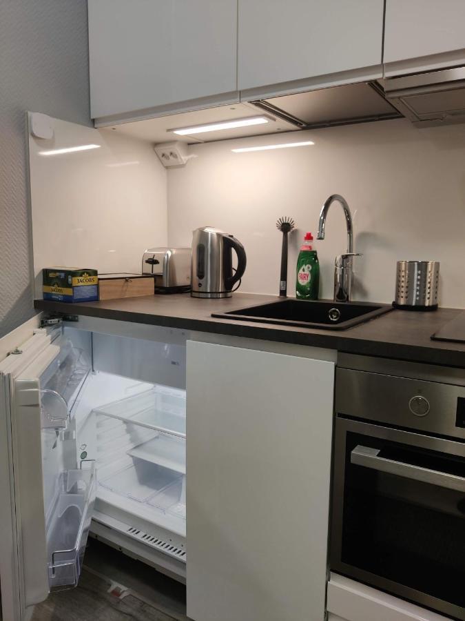 Alexi Apartments - Newly Renovated Apt In The Heart Of The City Near To Railway Station And Nokia Arena Tampere Exterior foto
