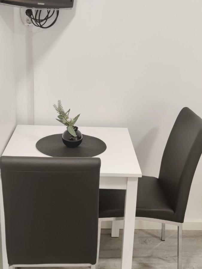 Alexi Apartments - Newly Renovated Apt In The Heart Of The City Near To Railway Station And Nokia Arena Tampere Exterior foto